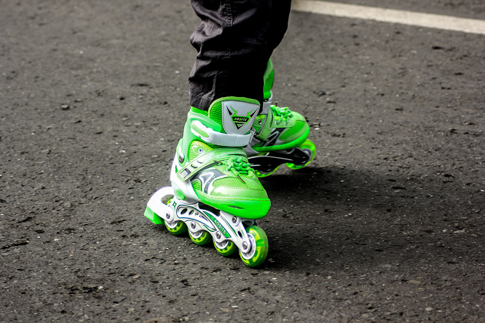 a-zuhri- sport roller blades green